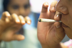 how to smoke weed